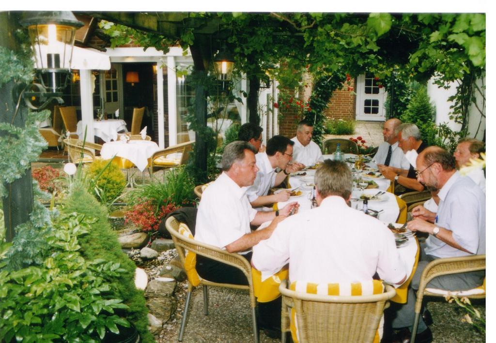 Hotel & Restaurant Bei Hoelzchen Hanóver Exterior foto